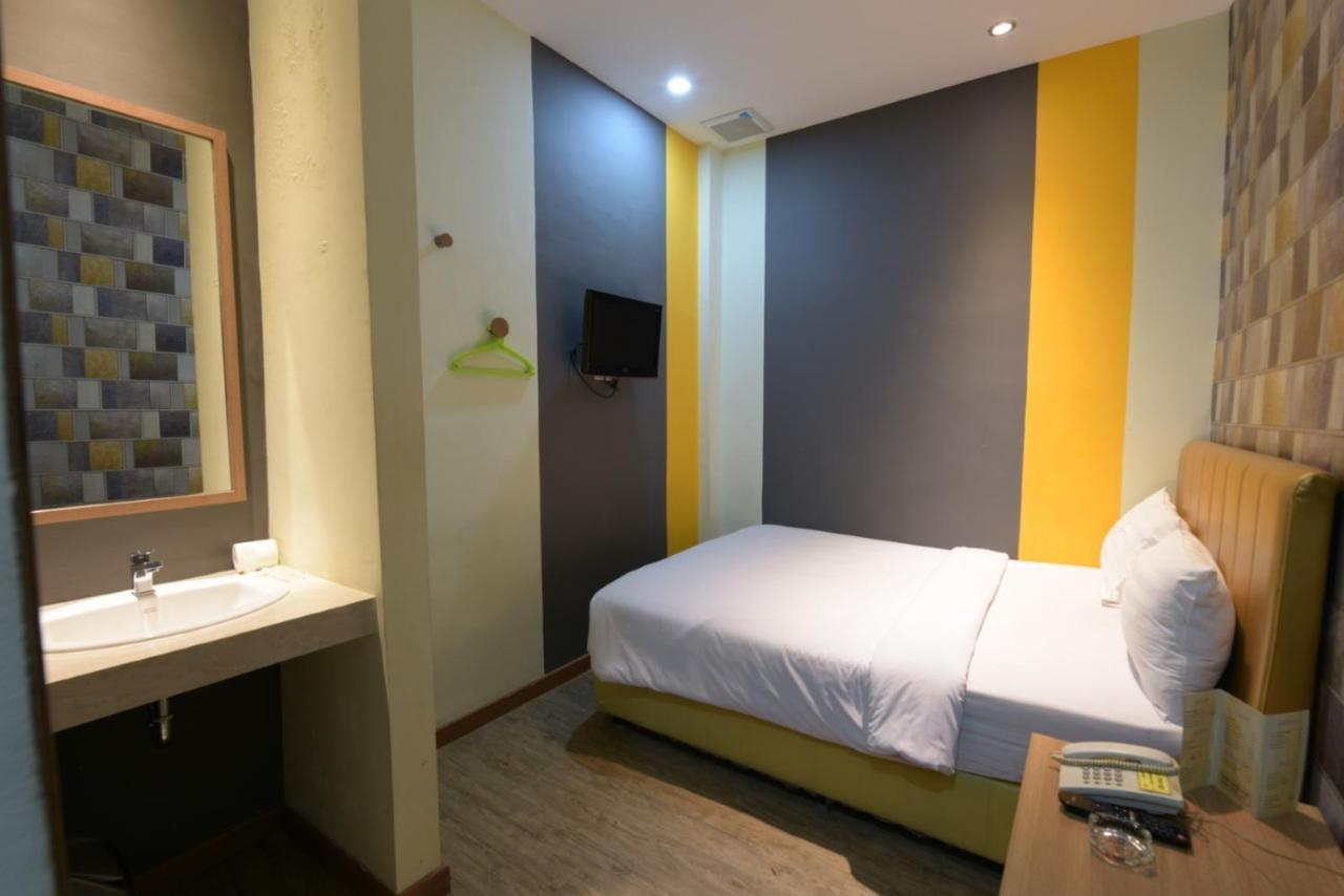 Kama Hotel Medan Eksteriør bilde